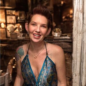 Meet your Posher, Angelina